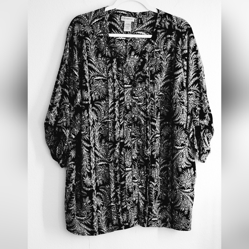 Catherines Women's Button Front Top Knotched Neck Short Seeves Sz 2X 22WP/24WP